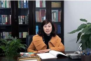 娱乐吃瓜酱大学老师主编